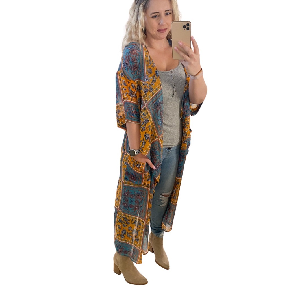 Good as Gold Kimono - Picture 3 of 5